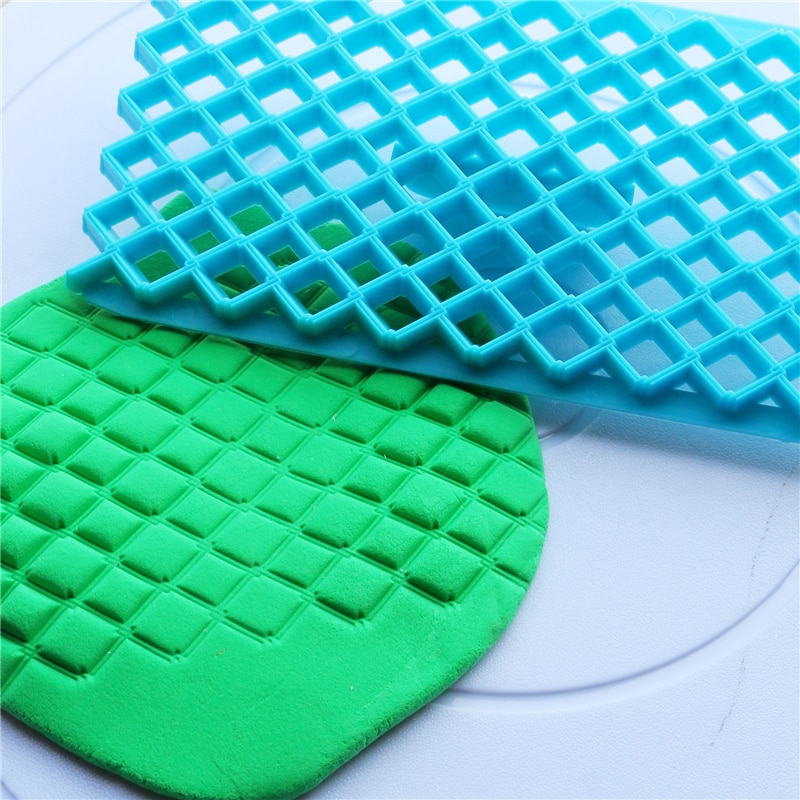 17 style Fondant Embosser Flower Cookie Cutters Biscuit Molds Icing Embossing Decorating Cutter Cake Tools