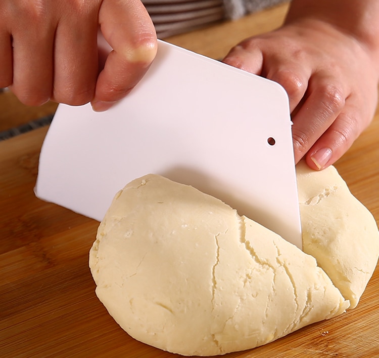 White Cutter Baking Tools Dough Cutter Cake Smoother Cake Scrapers Multifunction PP Blade Kitchen G White Ustensiles Patisserie
