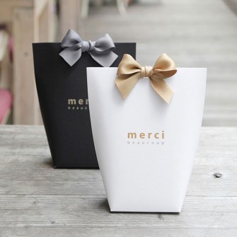 Upscale Black White Bronzing "Merci" Candy Box French Thank You Wedding Favors Gift Box Package Birthday Party Favors Bags