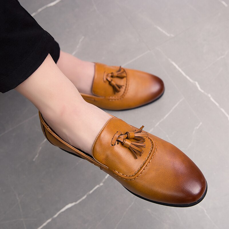 Men's Shoes Casual Loafers Slip-on Shoes Man outdoor fashion moccasins breathable Youth Light Driving Platform Shoes men