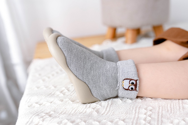 children's sock shoes , lamb wool snow socks shoes baby embroidery socks toddler first walkers