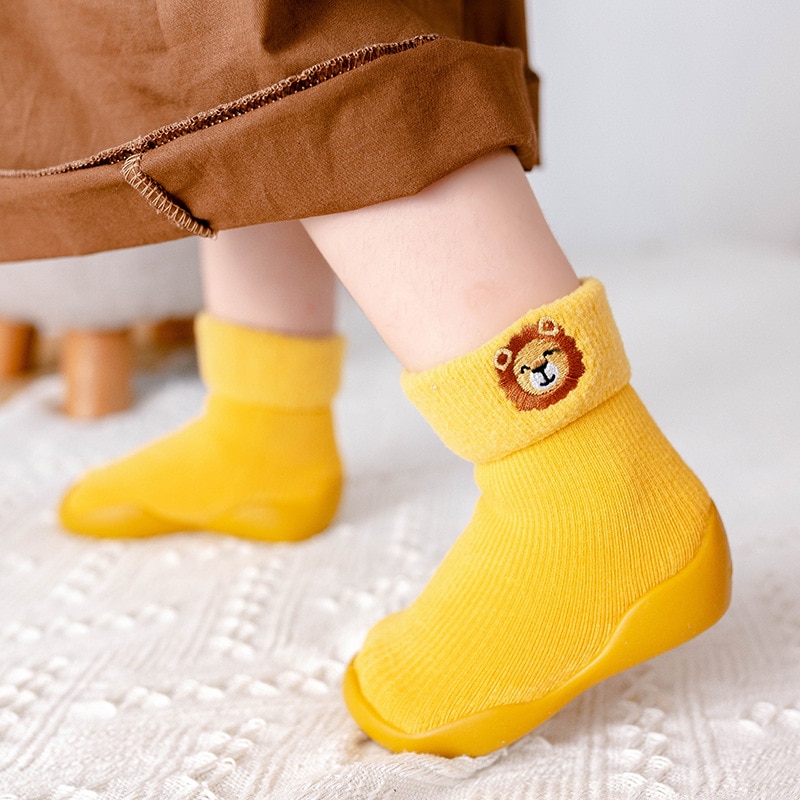 children's sock shoes , lamb wool snow socks shoes baby embroidery socks toddler first walkers