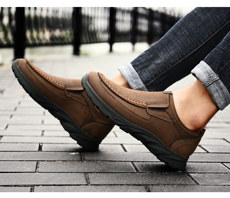 Men Casual Shoes Loafers Sneakers 2020 New Fashion Handmade Retro Leisure Loafers Shoes Zapatos Casuales Hombres Men Shoes