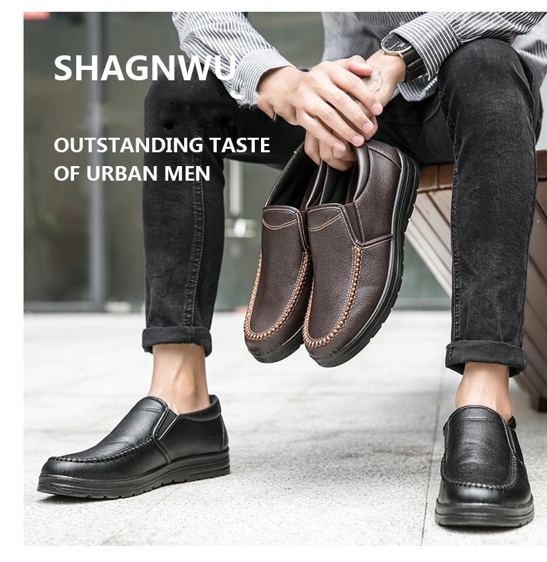 Men Loafers Light Leather Casual Shoes 2020 Autumn Male Outdoor Walking Shoes Comfortable Mens Sneakers Soft Loafers Men's Shoes