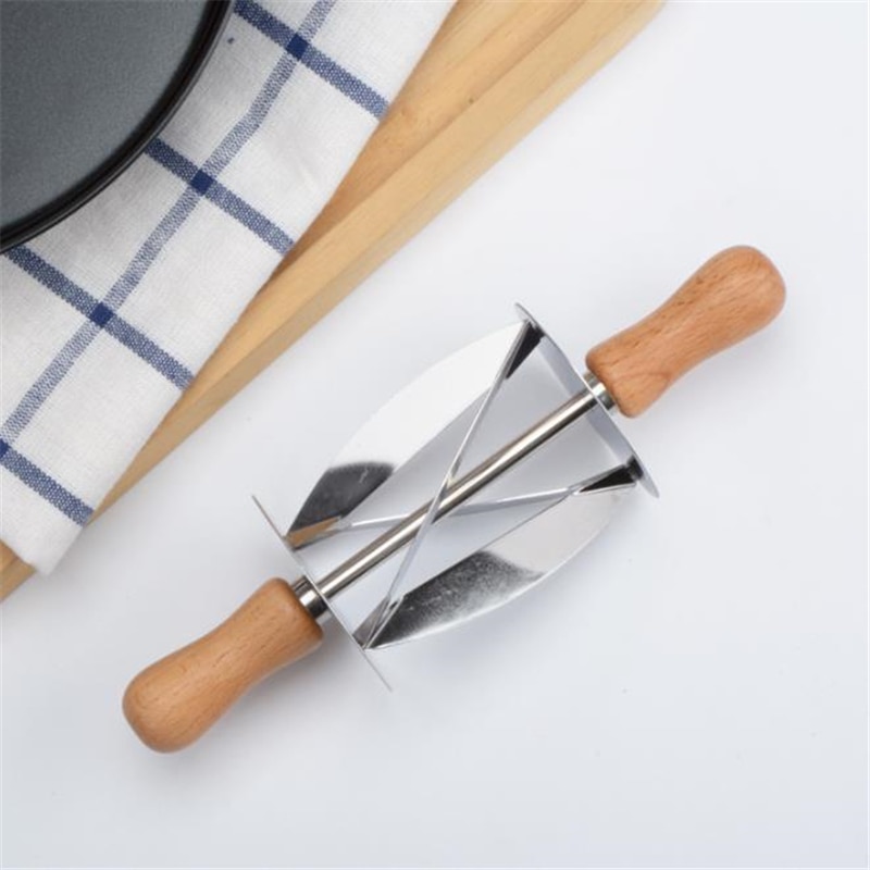 Kitchen Baking Stainless Steel Rolling Dough Cutter For Making Croissant Cake Decorating Tools Rolling Knife For Croissant Bread