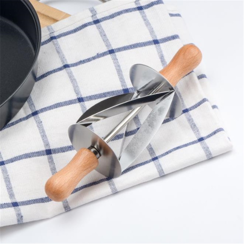 Kitchen Baking Stainless Steel Rolling Dough Cutter For Making Croissant Cake Decorating Tools Rolling Knife For Croissant Bread