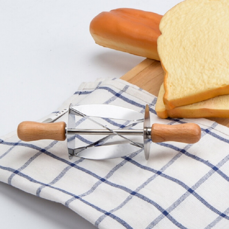 Kitchen Baking Stainless Steel Rolling Dough Cutter For Making Croissant Cake Decorating Tools Rolling Knife For Croissant Bread