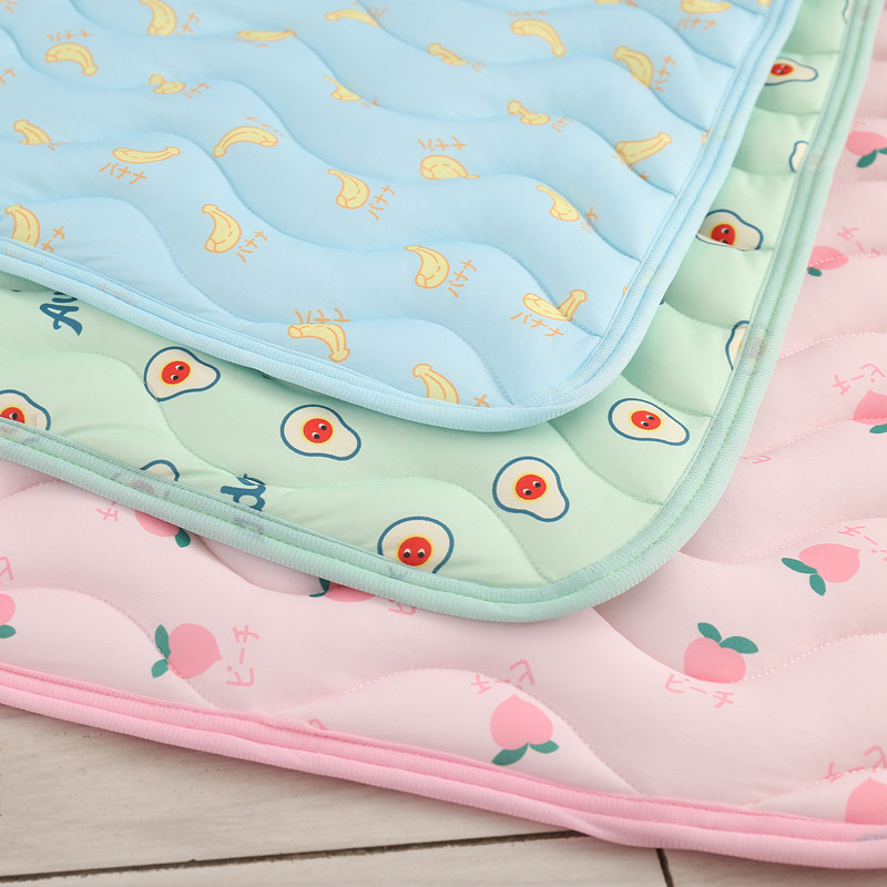 Dog Cooling Mat Summer Pad Pet Mat Bed For Dogs Cat Blanket Ice Silk Pad Sofa Cooling Bed for Small Medium Dogs Car Seat Cushion