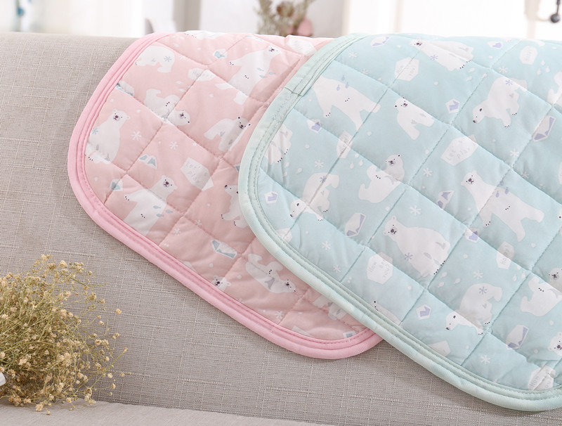 Dog Cooling Mat Summer Pad Pet Mat Bed For Dogs Cat Blanket Ice Silk Pad Sofa Cooling Bed for Small Medium Dogs Car Seat Cushion